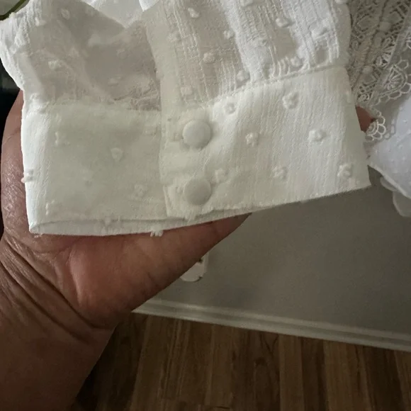 Torrid Women’s Chiffon Clip Dot Ruffle Neck Tie Front Top Blouse White Size 4X - Picture 5 of 12